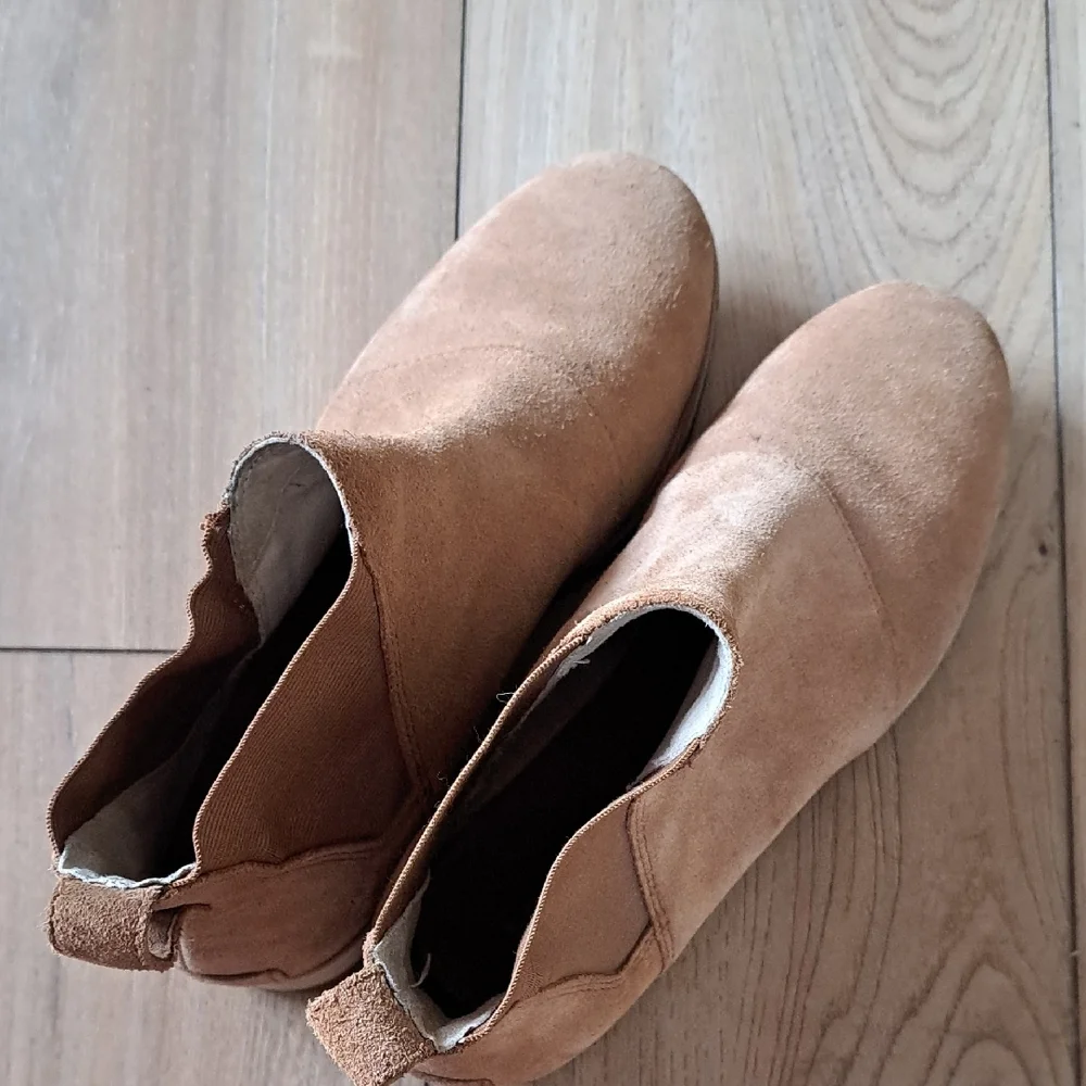 Sorel Light Brown Suede Chelsea Boots - Picture 5 of 6